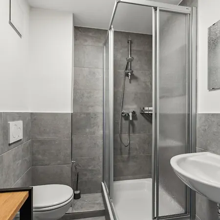 Sali Homes-komfort Haus In Am Rhein Apartmán